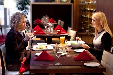 Restorāna C.U.T. šefpavārs atgādina, ka ziemā var atļauties uzturā lietot nedaudz treknākus ēdienus