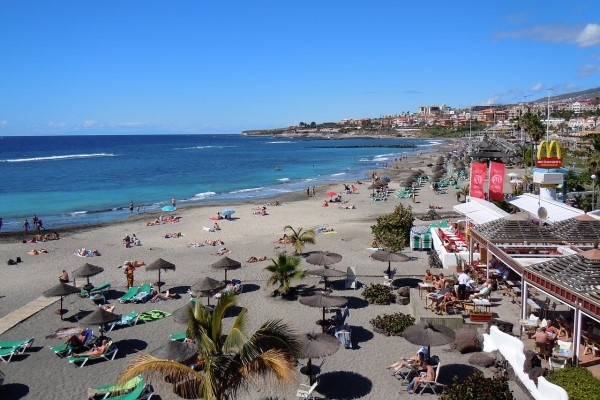 Tenerifes iedzīvotāji vēlas ierobežot tūristus