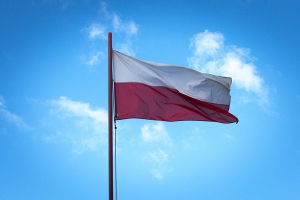 2. maijs vēsturē: Atzīmē Polijas karoga dienu